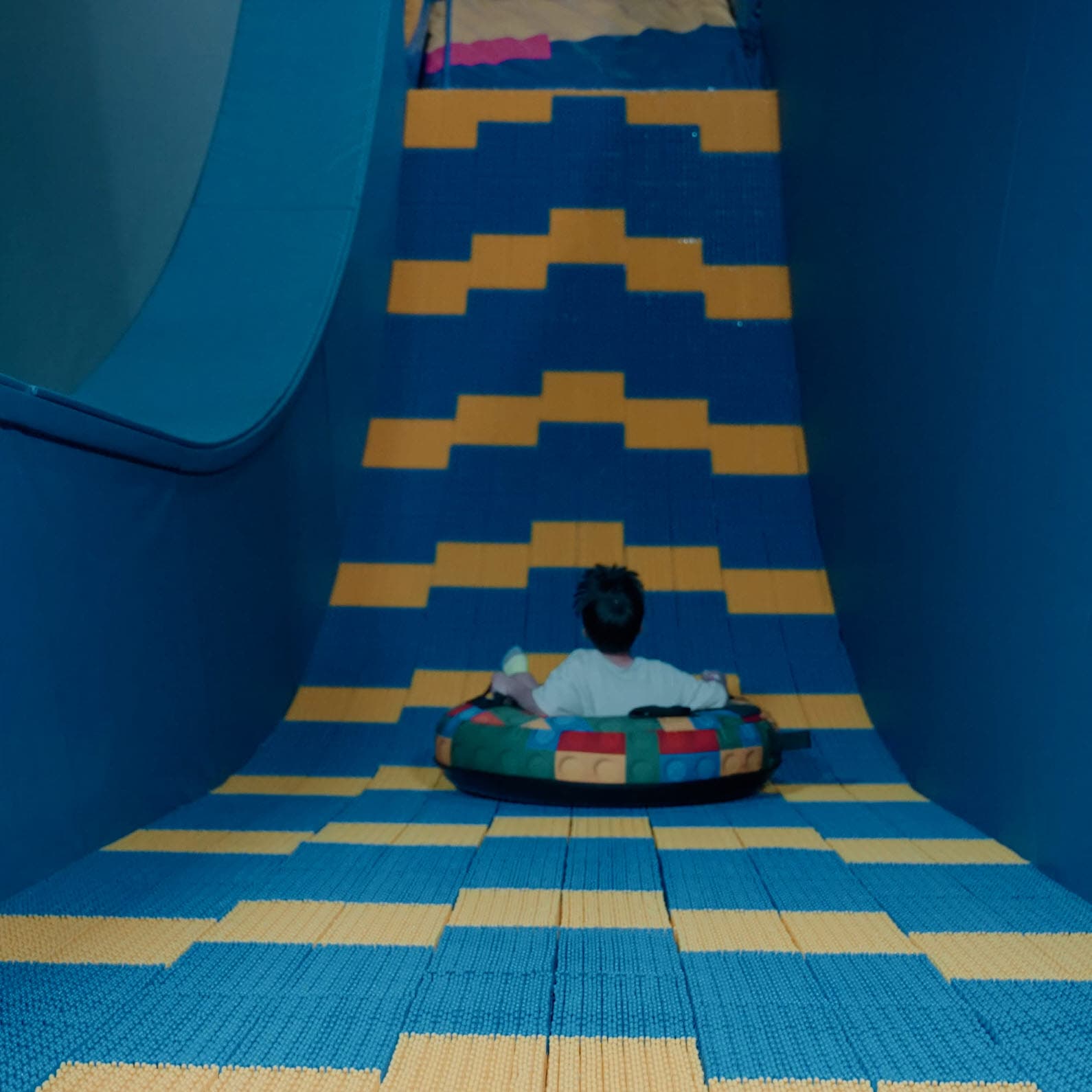 튜브 슬라이드